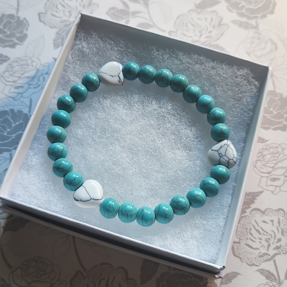 Handmade Howlite and Glass Bead Stretch Bracelet